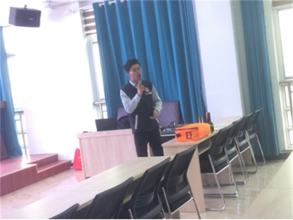 山东深蓝缠绕包装机厂家组织消防安全培训